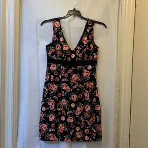 Connected Petite Sz 10P Black Floral Print Dress